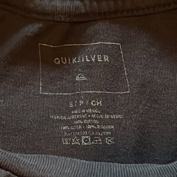 Small boys Quicksilver tee shirt - Picture 3 of 4